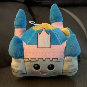 NWT Disney Sleeping Beauty Castle Wishables